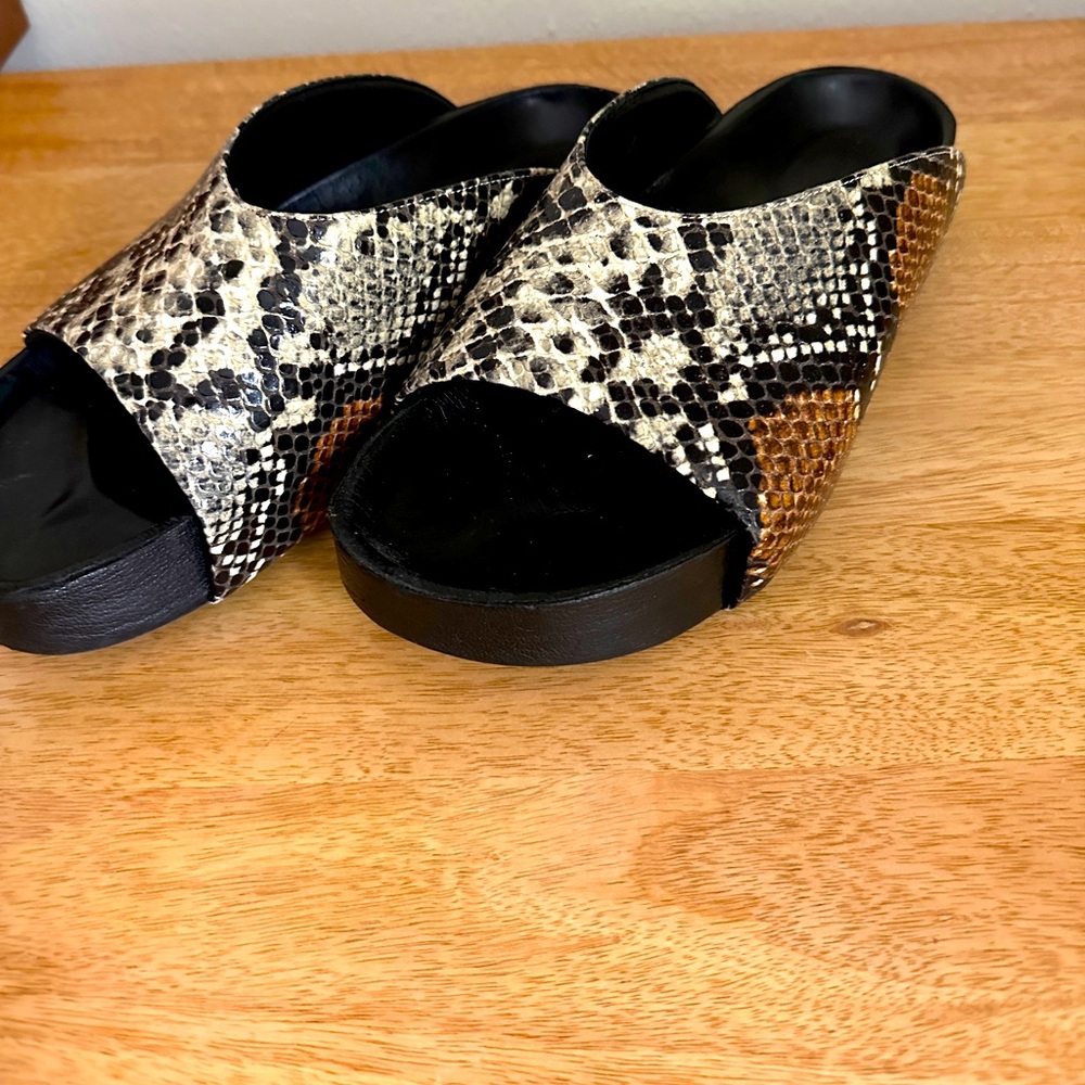 Simon Miller Size 40 Slides with Snakeskin print